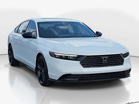 Used 2023 Honda Accord Sport image 2