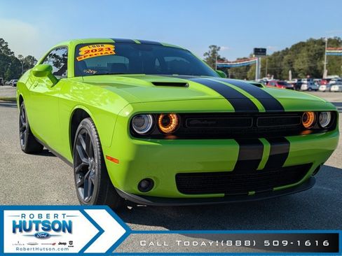 Used 2023 Dodge Challenger SXT w/ Blacktop Package image 4