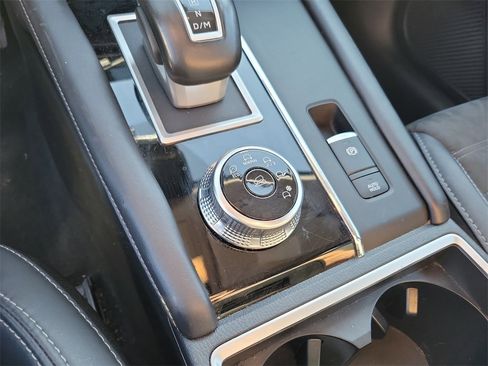 Used 2024 Mitsubishi Outlander SE image 27