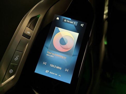 Used 2024 BMW 740i xDrive image 51