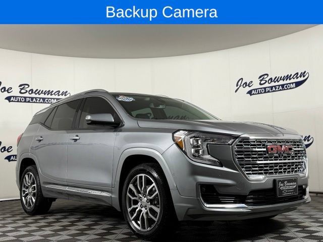 Used 2023 GMC Terrain Denali w/ Denali Premium Package AWD/4WD image 5