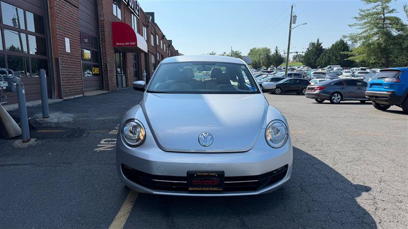 Used 2015 Volkswagen Beetle 1.8T Classic FWD image 2