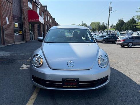 Used 2015 Volkswagen Beetle 1.8T Classic FWD image 2