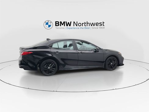 Used 2025 Toyota Camry SE w/ Multimedia Upgrade Package AWD/4WD image 4