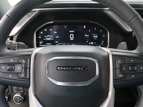 Used 2023 GMC Sierra 1500 Denali w/ Technology Package image 12