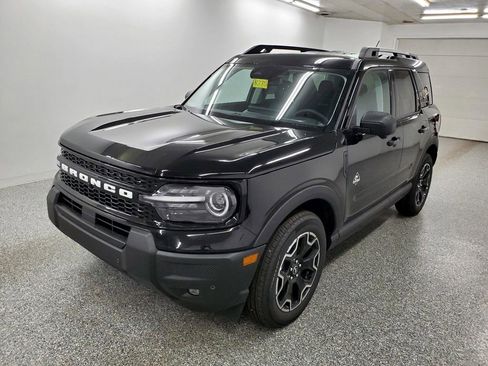 New 2025 Ford Bronco Sport Outer Banks w/ Outer Banks Tech Package+ AWD/4WD image 2