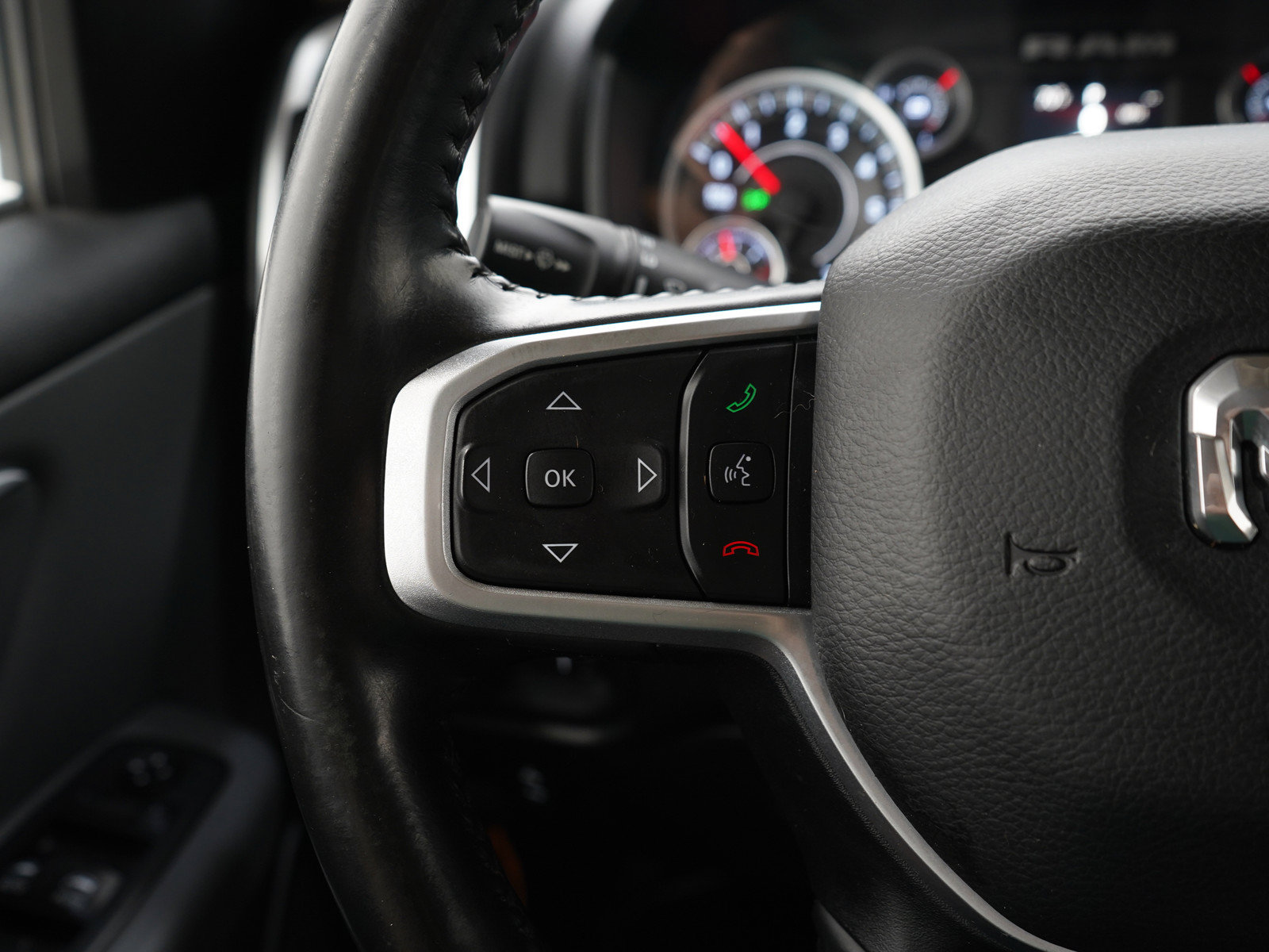 Used 2020 RAM 1500 Big Horn AWD/4WD image 25