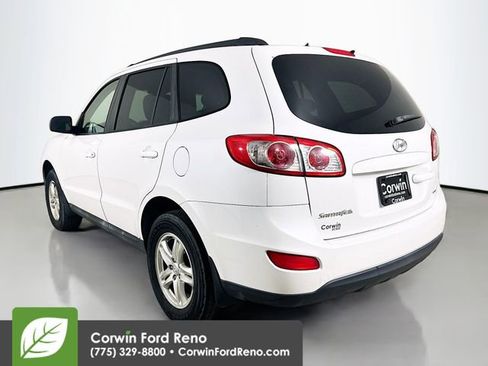 Used 2012 Hyundai Santa Fe GLS image 5