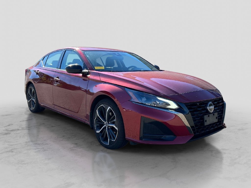 Certified 2023 Nissan Altima 2.5 SR w/ SR Premium Package FWD image 7