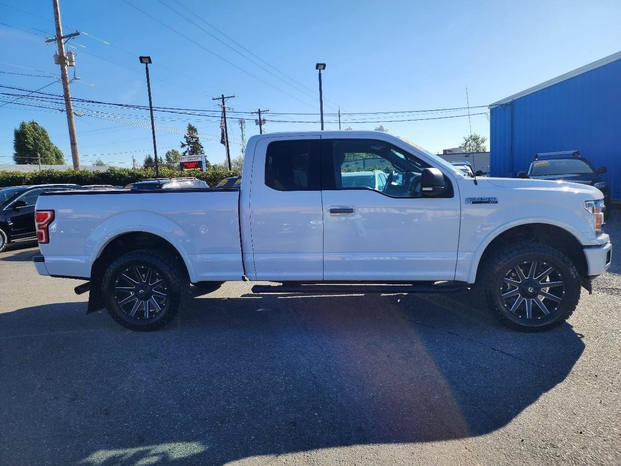 Used 2018 Ford F150 XLT w/ Equipment Group 302A Luxury AWD/4WD image 4
