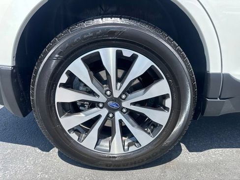Used 2017 Subaru Outback 2.5i Limited AWD/4WD image 6