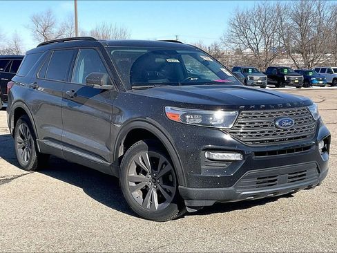 Certified 2023 Ford Explorer XLT w/ Equipment Group 202A image 1