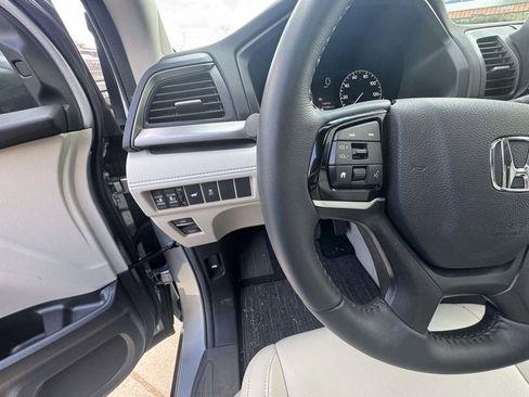 Used 2025 Honda Odyssey EX-L image 16