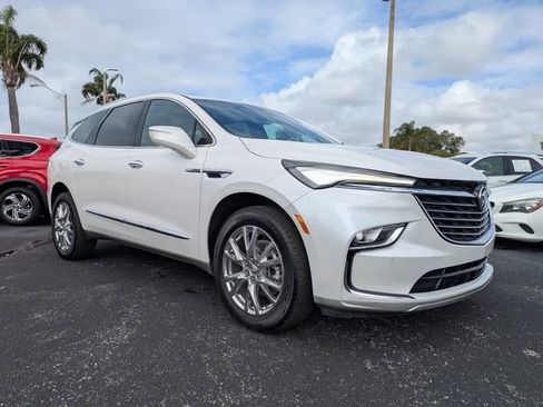 Used 2023 Buick Enclave Essence w/ Experience Buick Package image 2