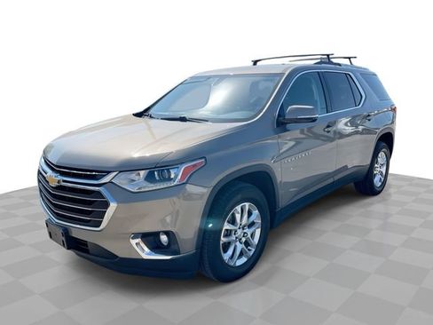 Used 2018 Chevrolet Traverse LT FWD image 1
