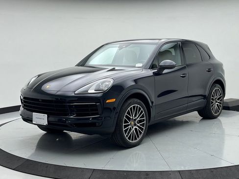 Used 2021 Porsche Cayenne image 1