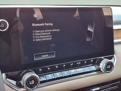 New 2026 GMC Canyon Denali w/ LPO, Denali Black Edition image 9