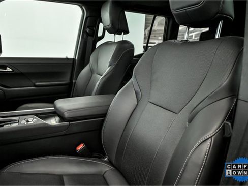 Used 2024 Lexus GX 550 image 12