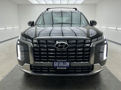 Used 2024 Hyundai Palisade Calligraphy image 2