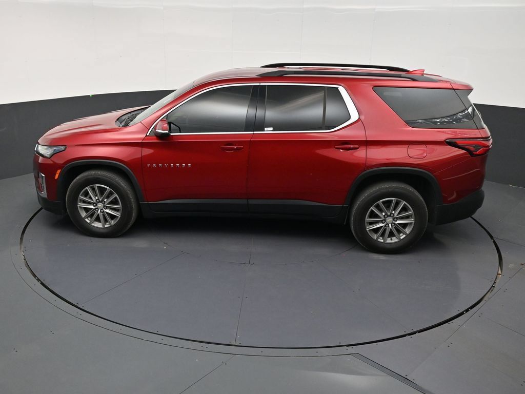 Used 2023 Chevrolet Traverse LT FWD image 13