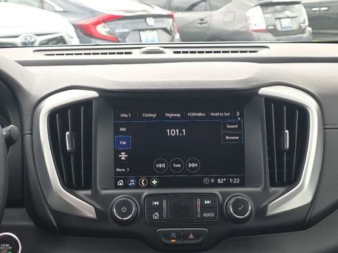 Used 2023 GMC Terrain SLT AWD/4WD image 12