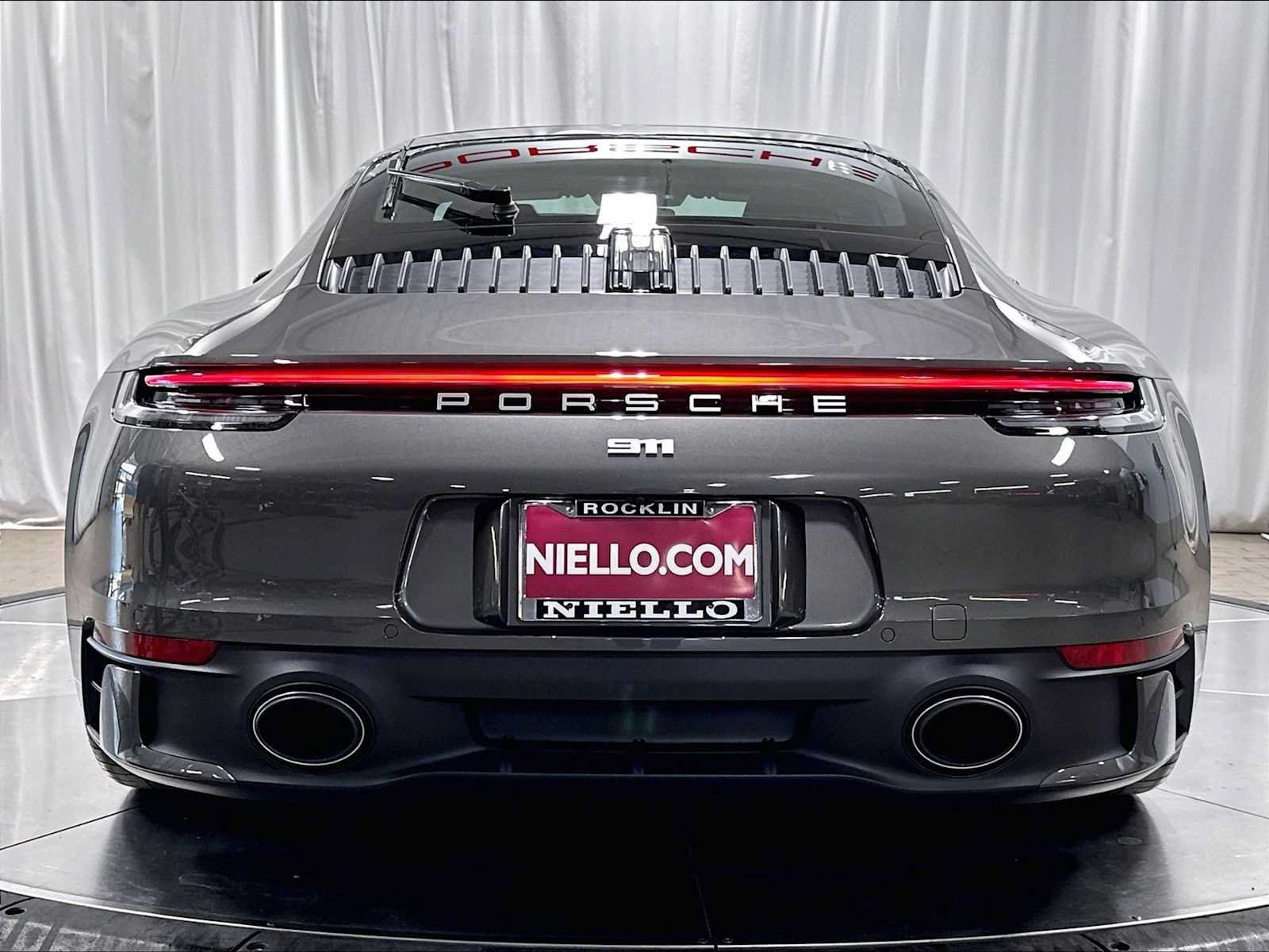 Used 2024 Porsche 911 Carrera 4 AWD/4WD image 8