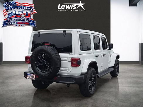Used 2022 Jeep Wrangler Unlimited Sahara AWD/4WD image 4