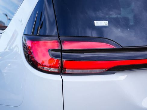New 2026 Chrysler Pacifica Select FWD image 9