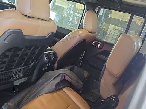 Used 2020 Jeep Gladiator Rubicon image 4