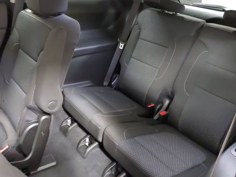 Used 2023 GMC Acadia SLE w/ Driver Convenience Package image 39