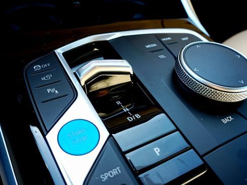 Certified 2024 BMW i4 xDrive40i w/ Premium Package image 18