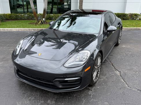 Used 2022 Porsche Panamera 4S image 9