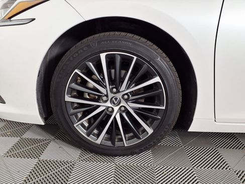 Used 2024 Lexus ES 350 w/ Premium Package image 7