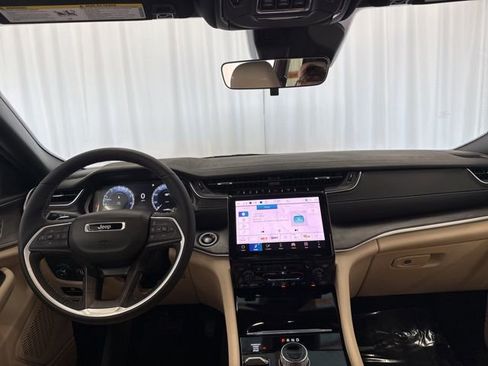 New 2025 Jeep Grand Cherokee L Limited w/ Trailer Tow Package image 8