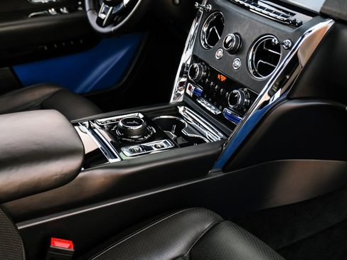 Used 2021 Rolls-Royce Cullinan AWD/4WD image 18