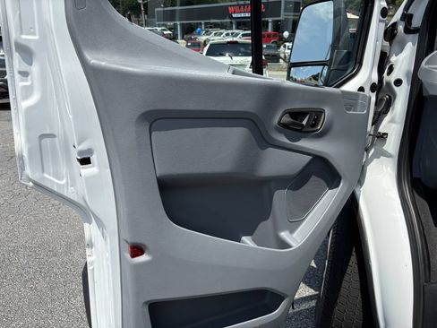 Used 2015 Ford Transit 350 XLT RWD image 9
