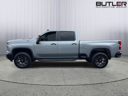 Used 2025 Chevrolet Silverado 2500 Custom w/ Custom Value Package AWD/4WD image 2