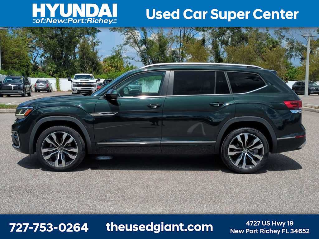Used 2021 Volkswagen Atlas SEL R-Line FWD image 2