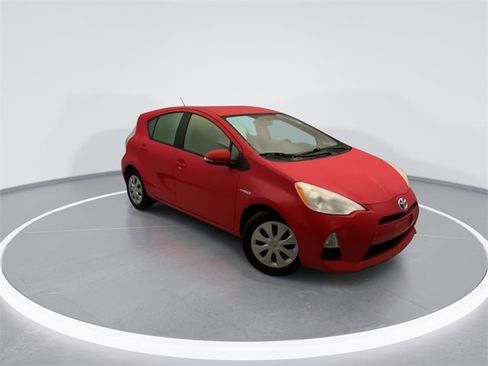 Used 2013 Toyota Prius C image 6