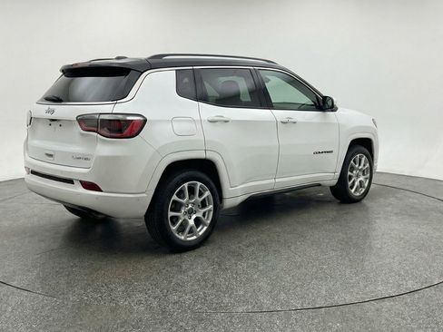 Used 2025 Jeep Compass Limited image 9