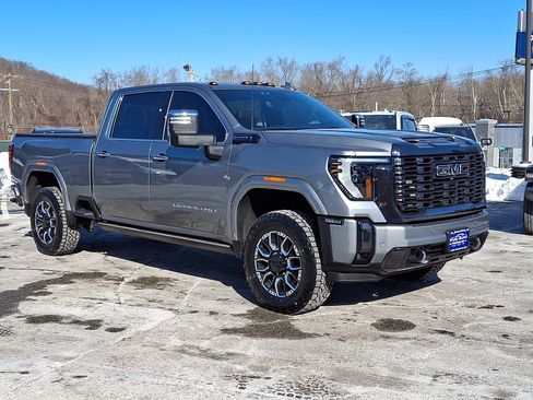 Used 2024 GMC Sierra 2500 Denali Ultimate w/ Snow Plow Prep/Camper Package image 5