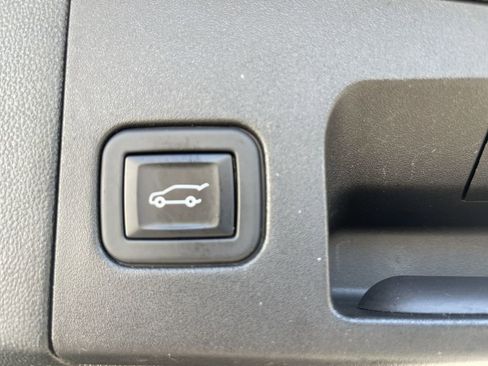 Certified 2023 Cadillac XT5 Premium Luxury w/ Technology Package image 8