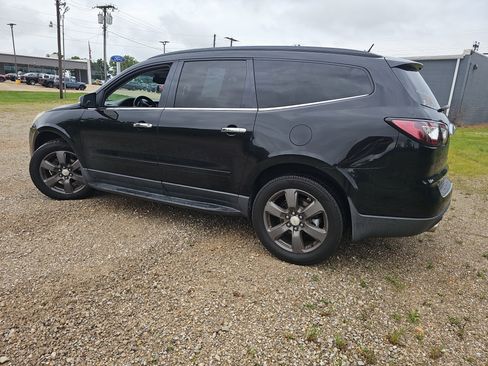 Used 2017 Chevrolet Traverse LT FWD image 5