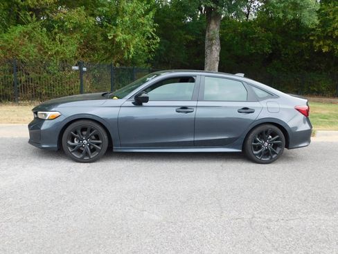 Certified 2025 Honda Civic Sport image 8