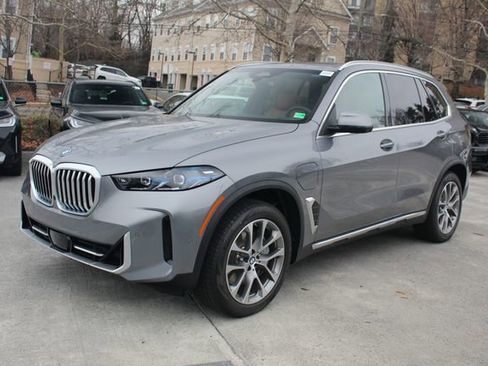 New 2026 BMW X5 xDrive50e w/ Executive Package image 3