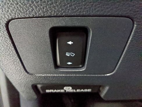 Used 2022 Ford F250 Lariat w/ Lariat Value Package image 15