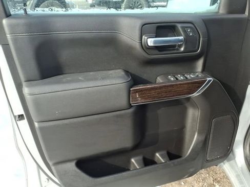 Used 2020 GMC Sierra 1500 SLE w/ SLE Value Package image 9