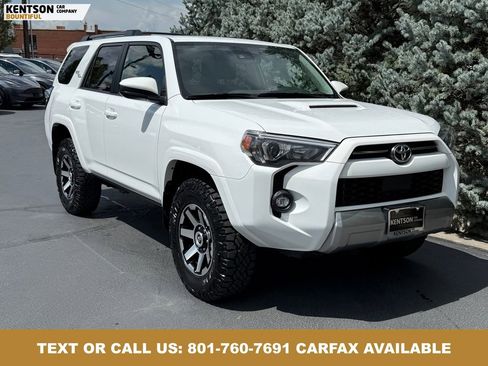 Used 2024 Toyota 4Runner TRD Off-Road AWD/4WD image 12