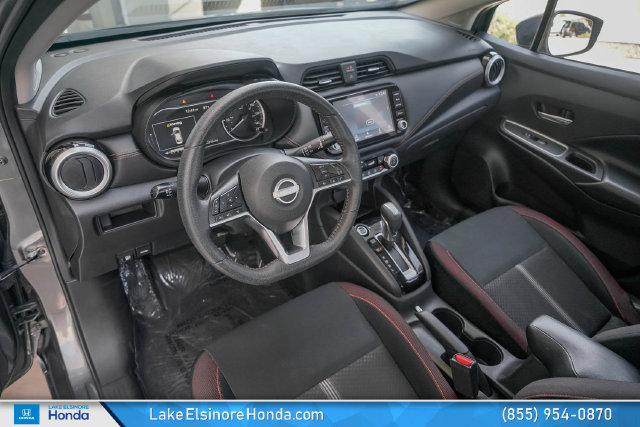 Used 2024 Nissan Versa SR FWD image 18