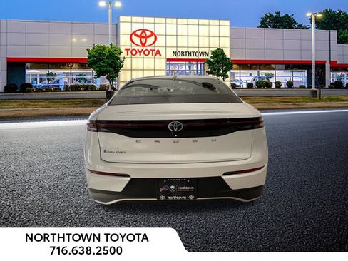 Used 2024 Toyota Crown XLE image 39